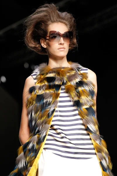 Look 57